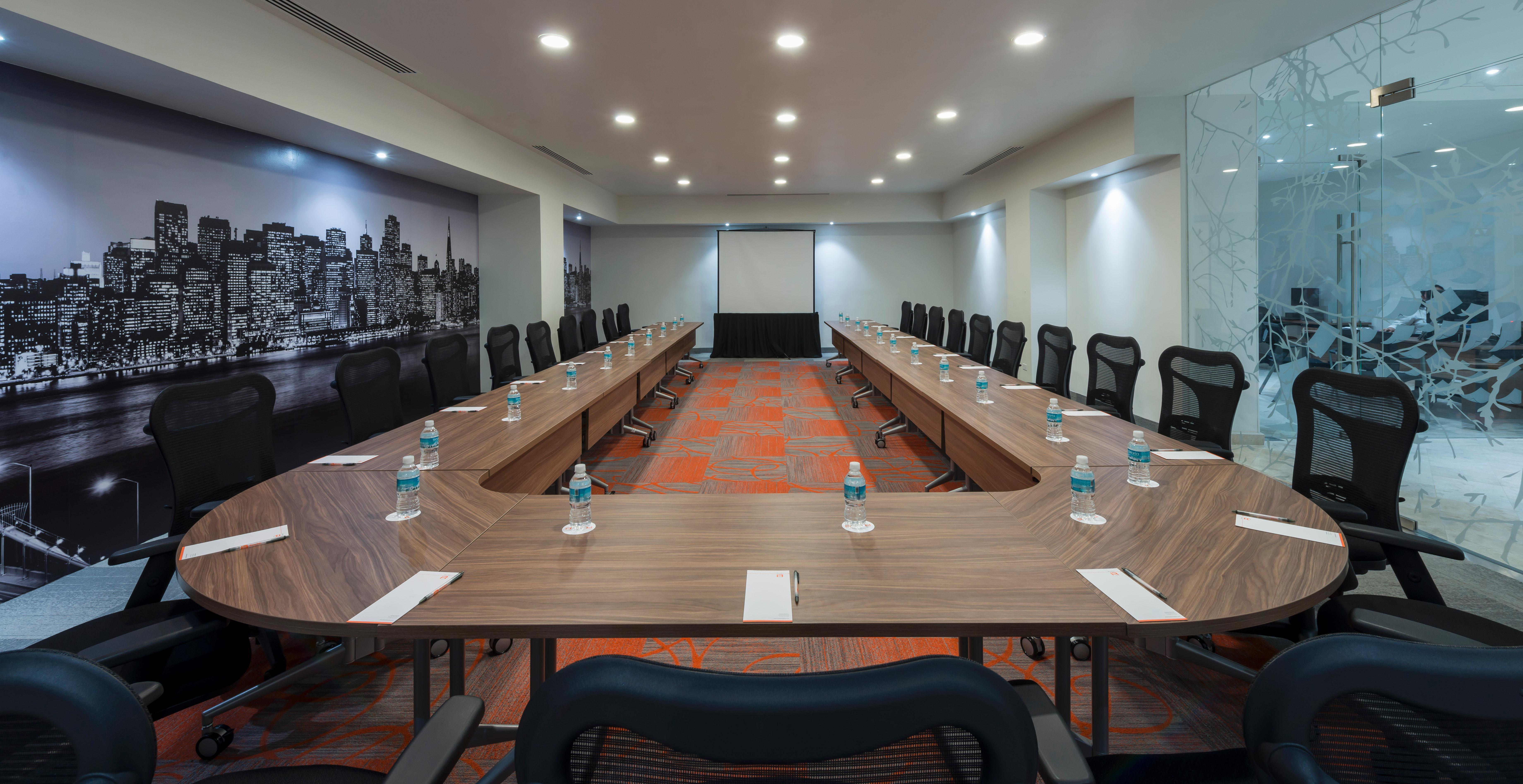 Real Inn Tijuana By Camino Real Hoteles Eksteriør bilde Meeting room at the hotel