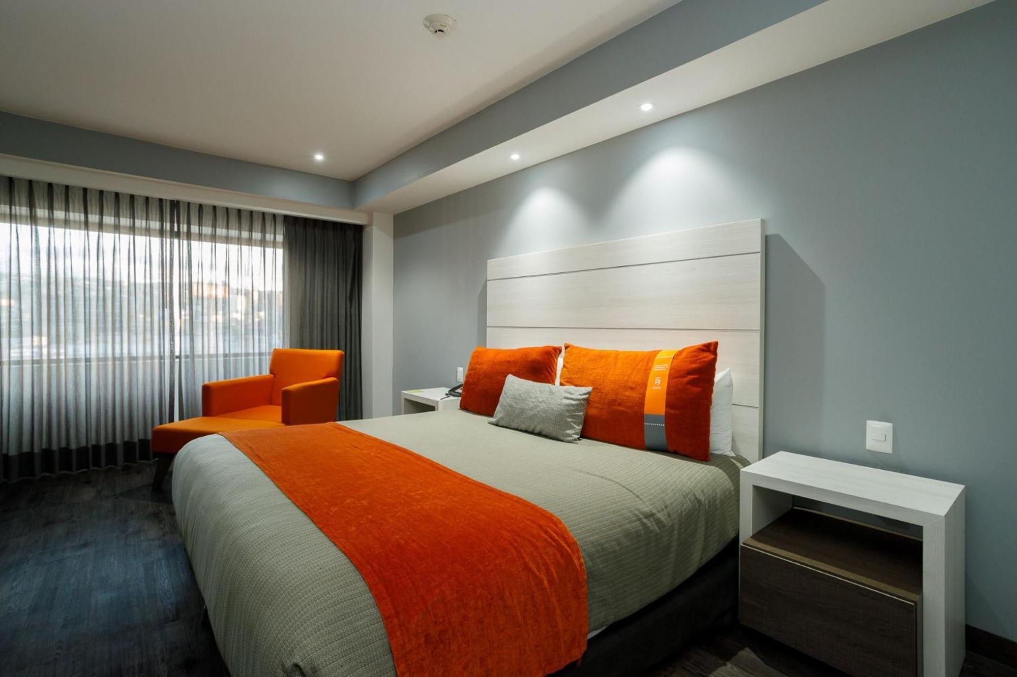 Real Inn Tijuana By Camino Real Hoteles Eksteriør bilde A bedroom at the hotel