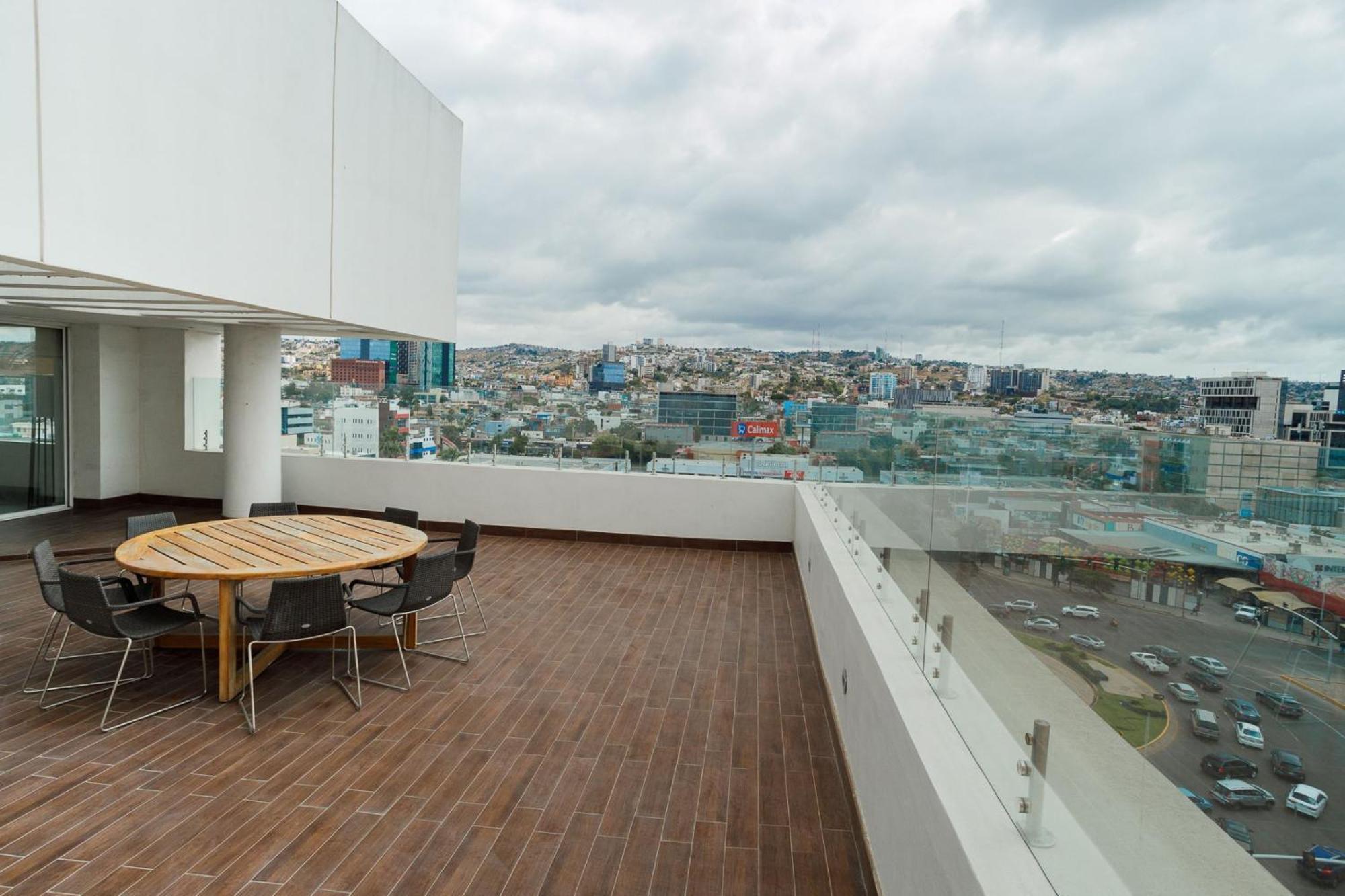 Real Inn Tijuana By Camino Real Hoteles Eksteriør bilde View from the rooftop